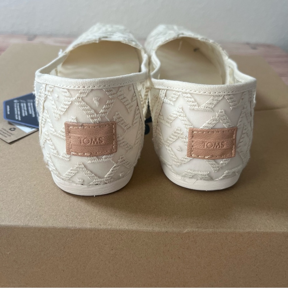 NWOB TOMS Alpargata Moroccan Natural Crochet US Size‎ 9 Brand New Slip On - Picture 8 of 9